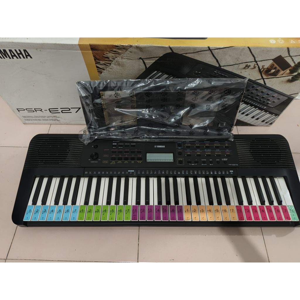 Keyboard Yamaha PSR e273