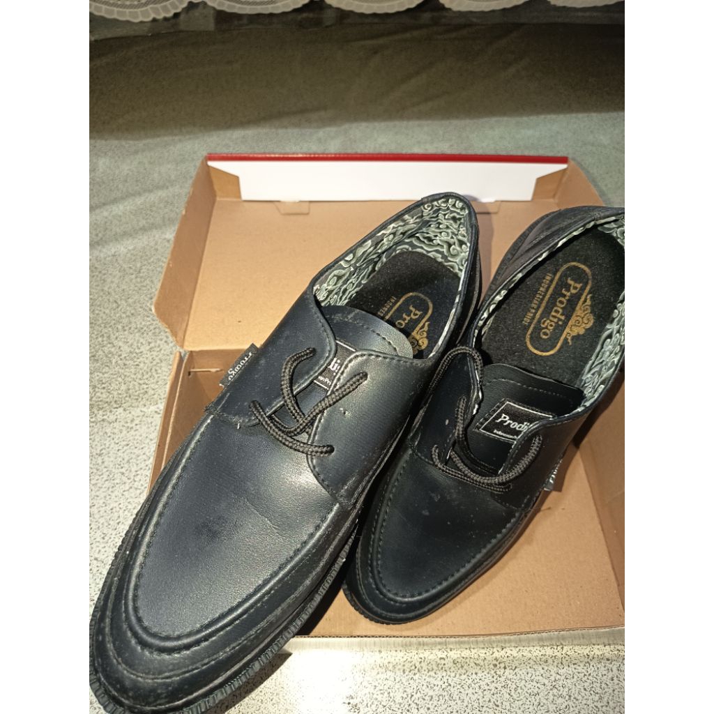 sepatu pria PRODIGO hitam size 44