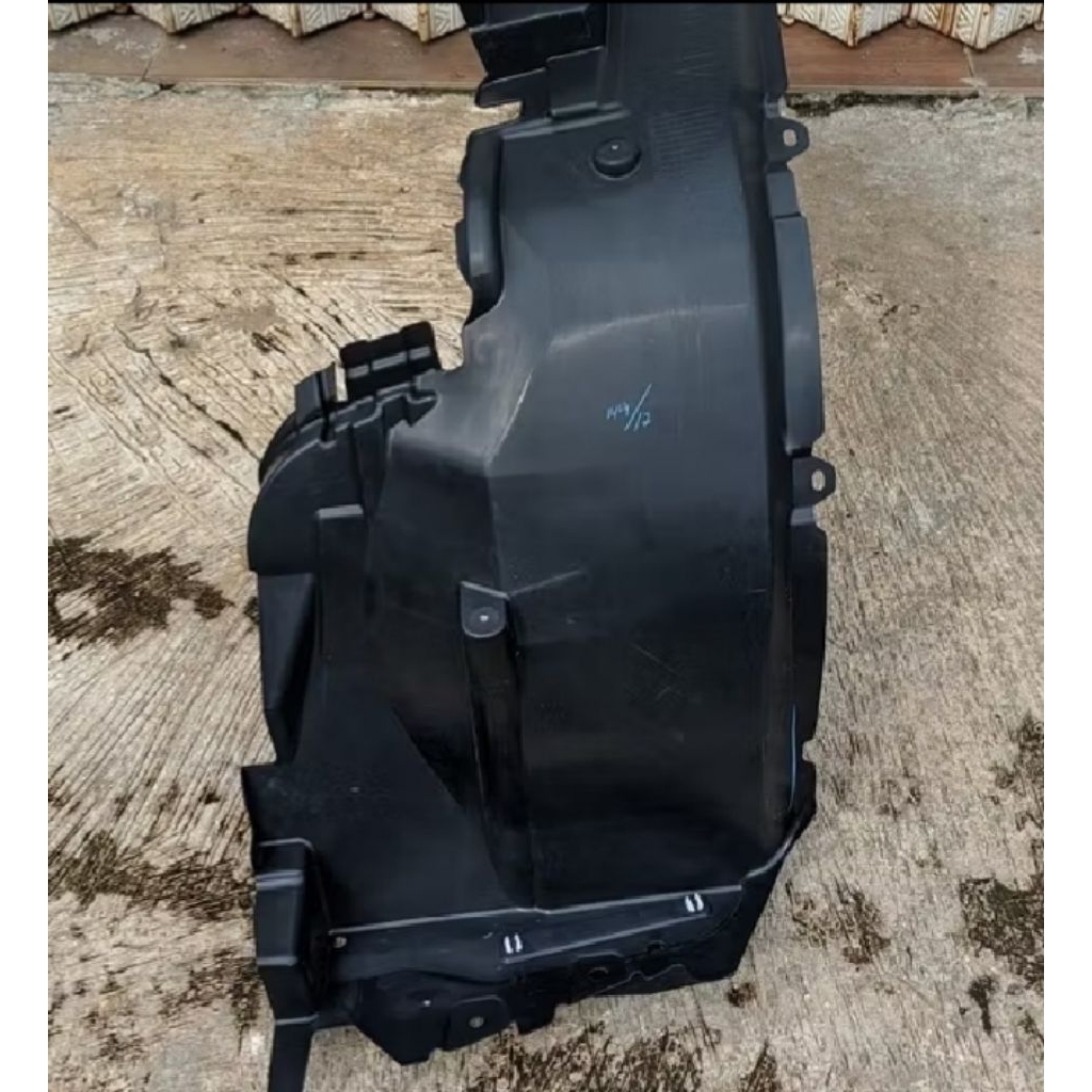 liner Fender mobil Rush Tahun 2018-2023 original