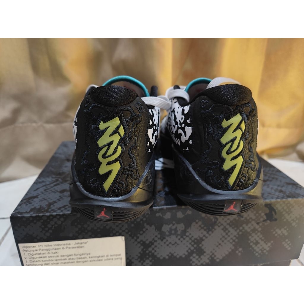Jordan Zion 3 (GS) Hitam