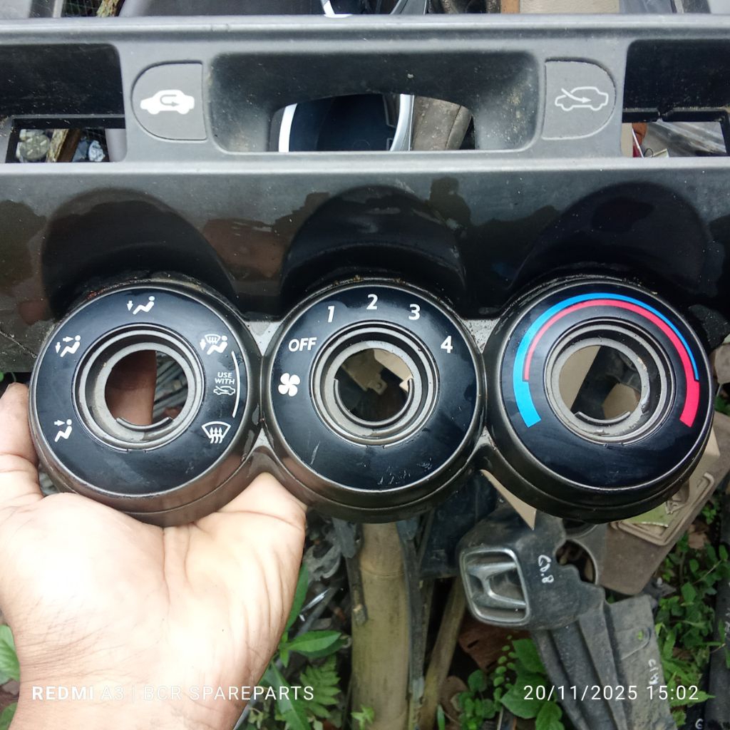 Stiker knop AC Honda jazz gd3