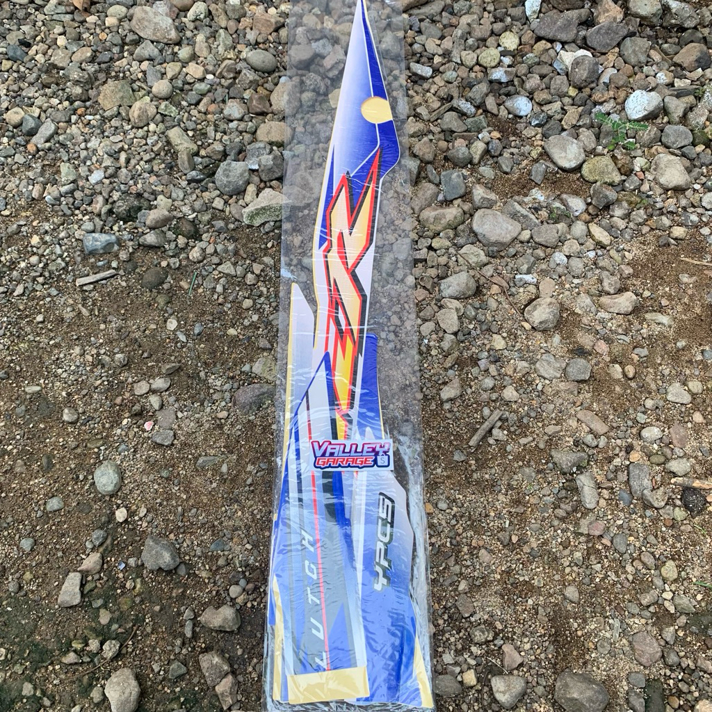 Striping sticker Yamaha F1zr f1zr tahun 2003 putih  biru