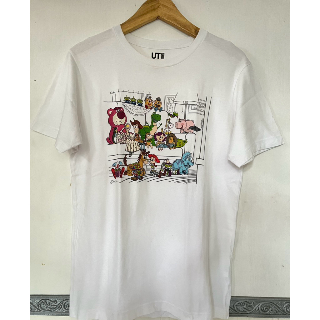 READY STOCK UNIQLO UT x Disney Pixar