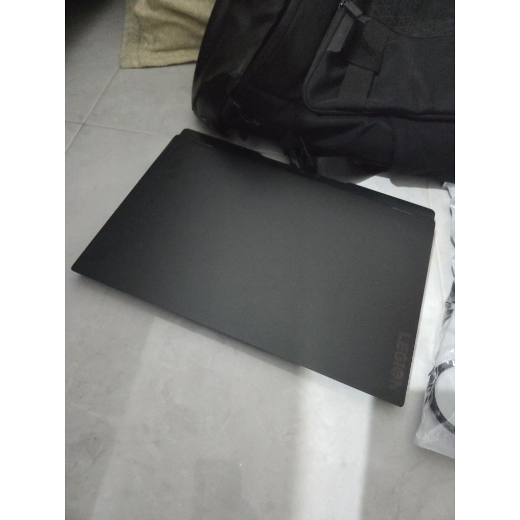 Laptop Gaming Lenovo Legion S7 - Bekas