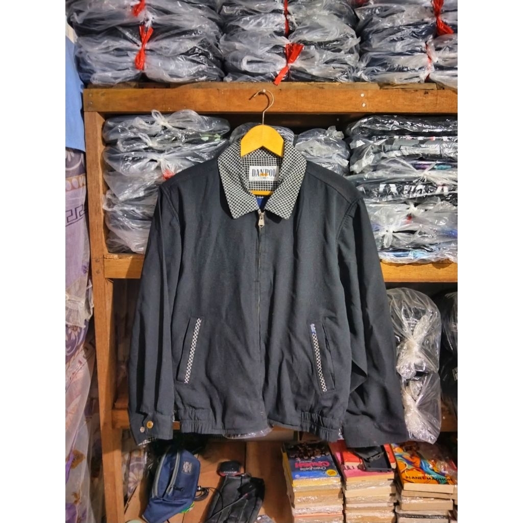 Jaket Kasual Berkerah Danpol