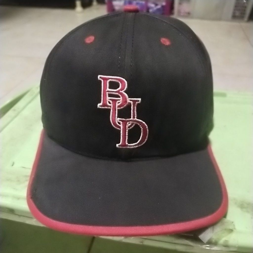 preloved topi snapback ori