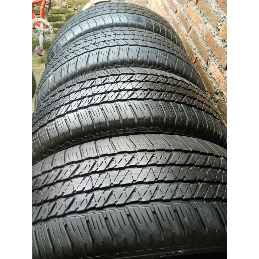 Ban Bridgestone 265/60 R18