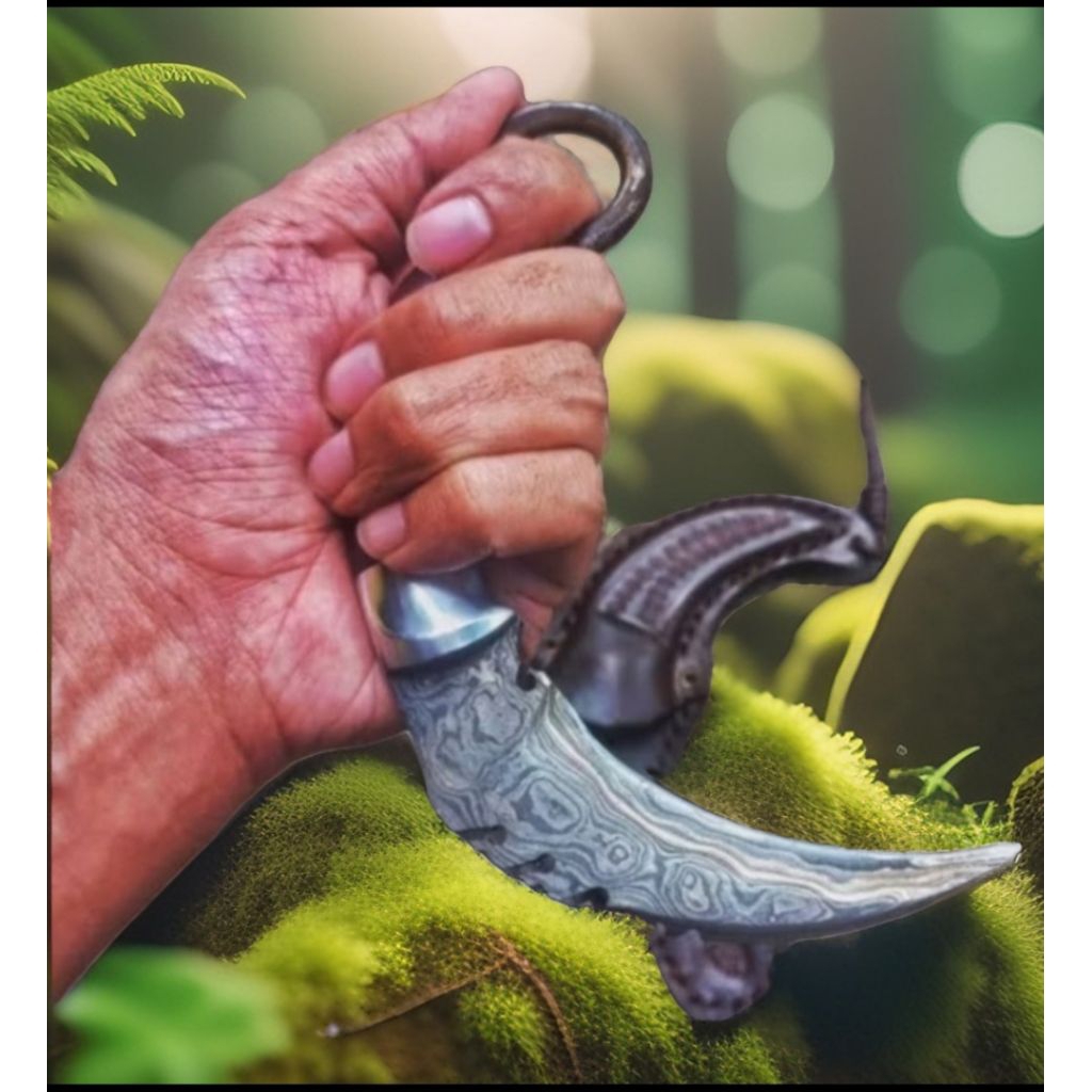 kerambit pamor asli, sarang kulit kulit sapi, alat olahraga  pencak silat