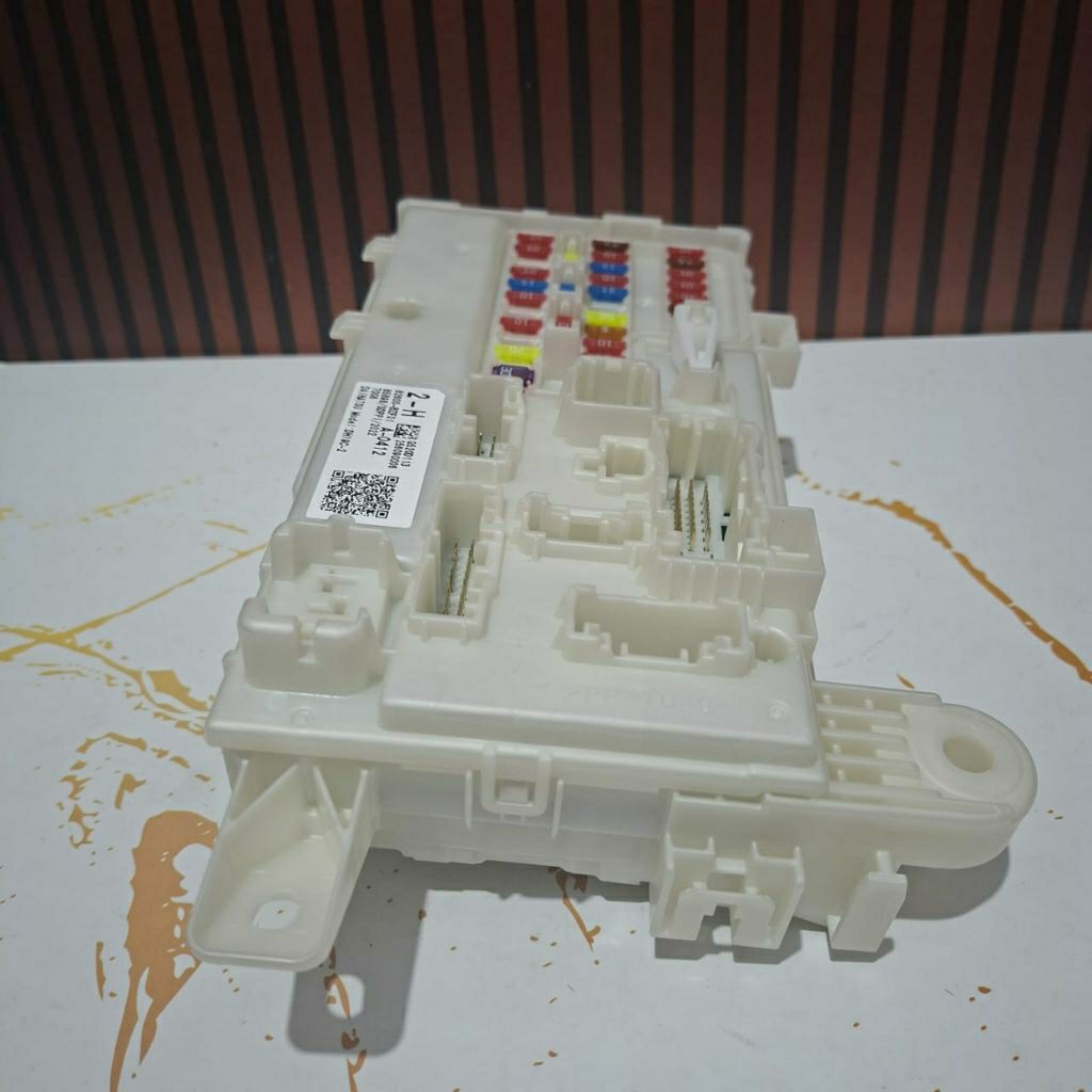 Box Sekring fuse Box Raize Rocky Turbo 82600-BZF31 Asli