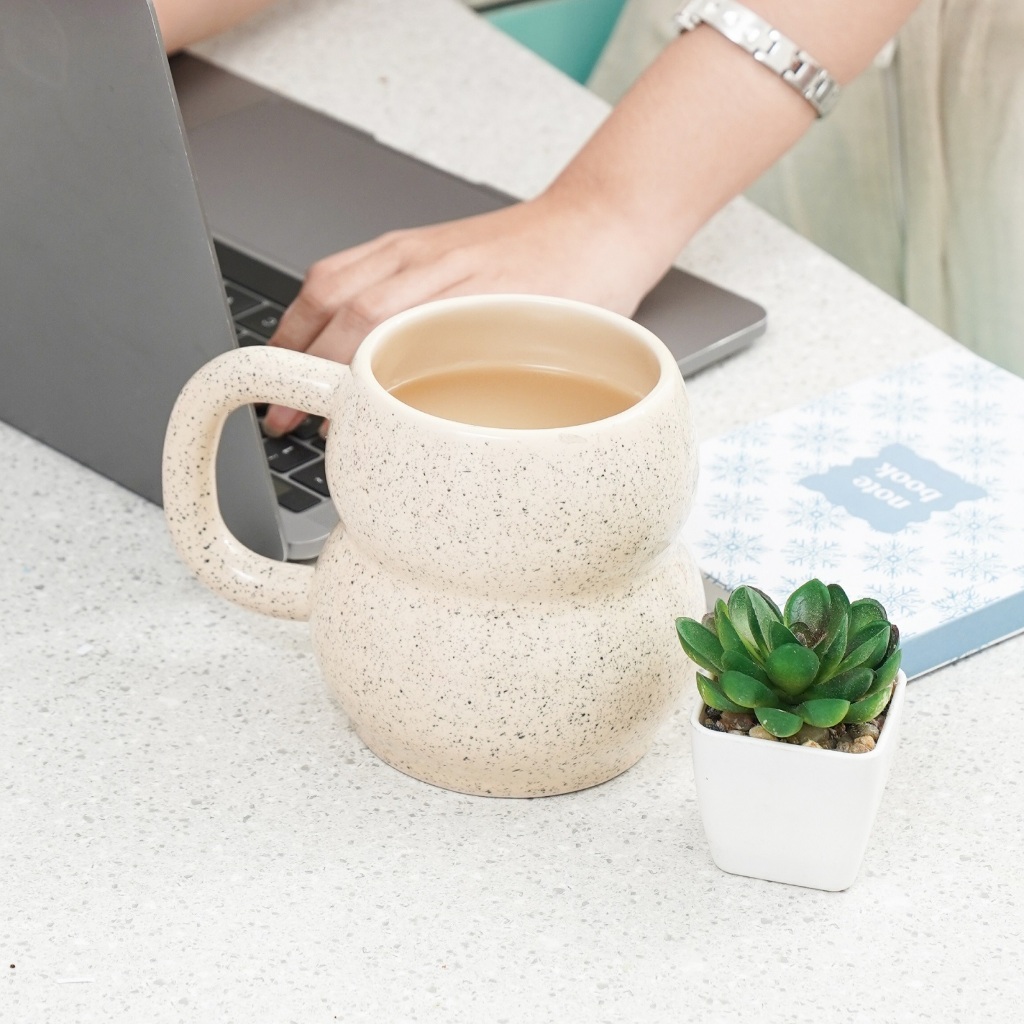 Capricorn Homeliving Puffa Ceramic Mug Gelas Keramik Mug Cangkir Dots Cream  Keramik 500 ml