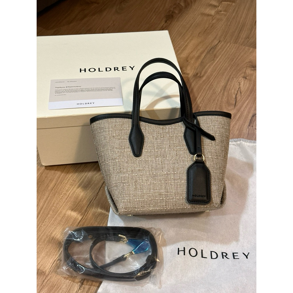 Preloved HOLDREY Perfect LIKE NEW Gia Tote Bag Small Warna Oat Black Tas Wanita