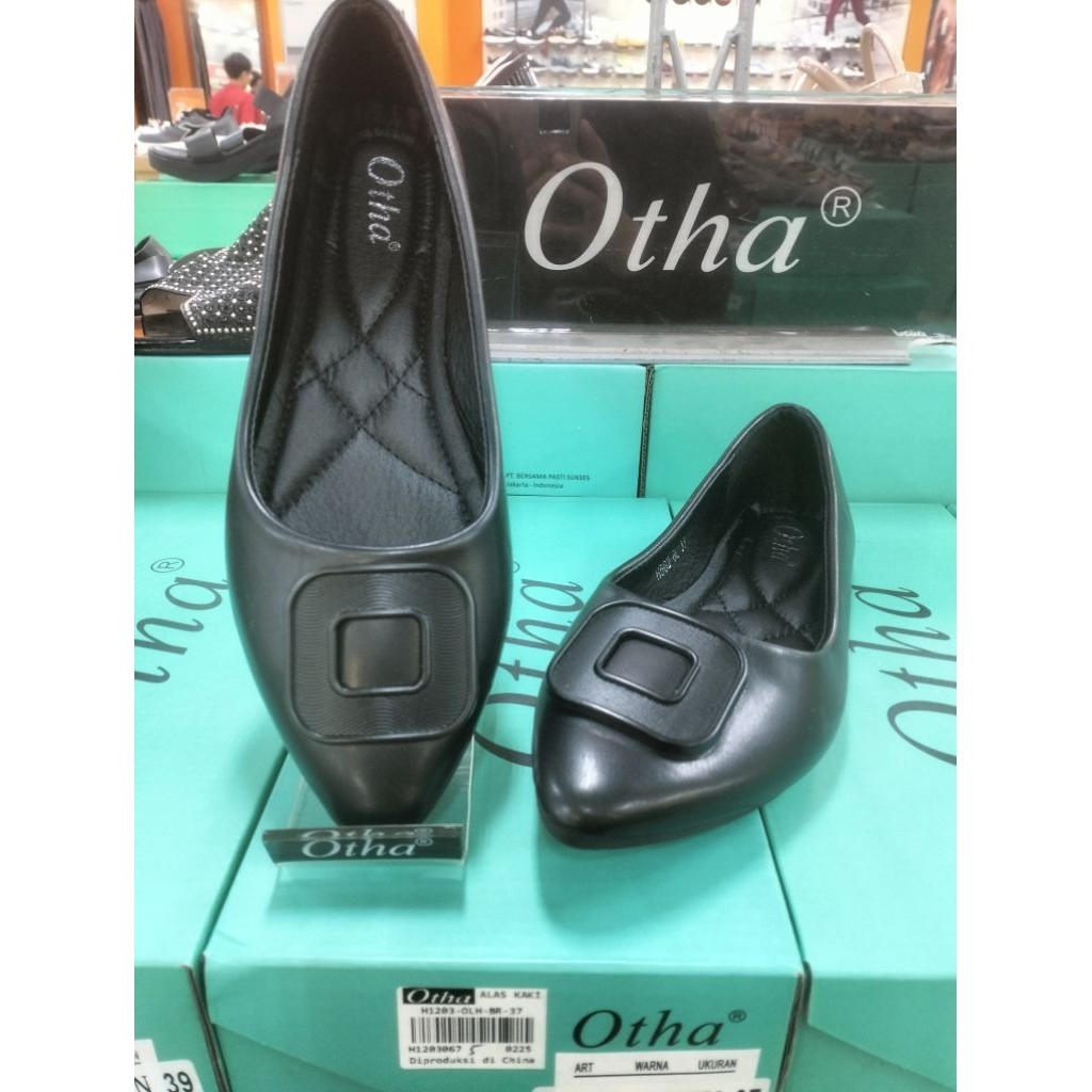 Flat shoes Otha