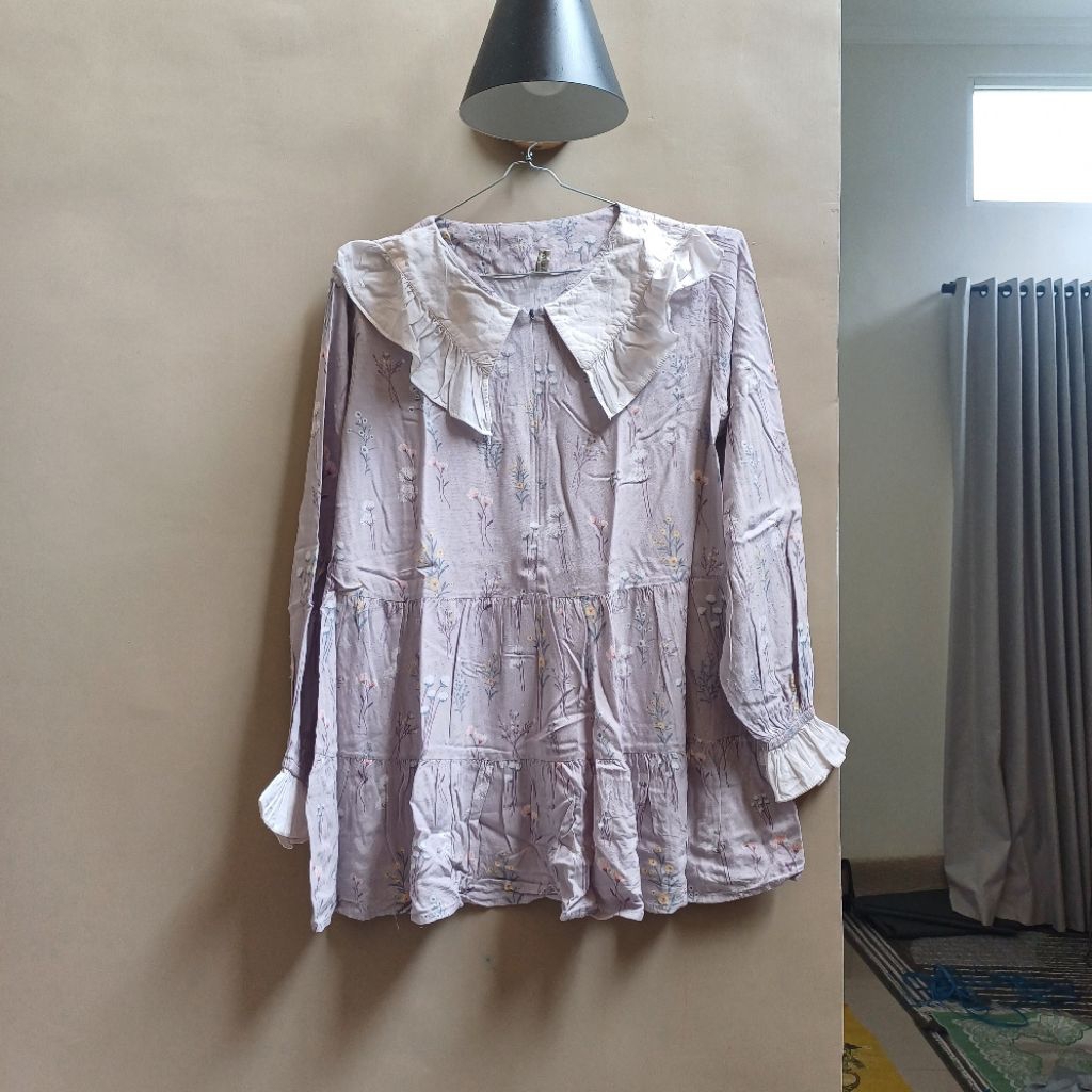 blouse vanilla hijab