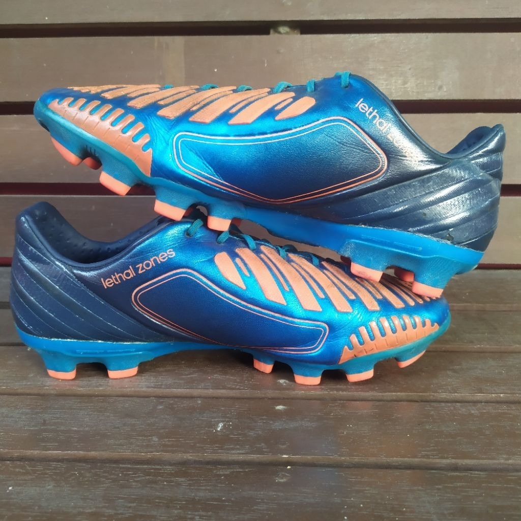 Sepatu Bola 40.5 (25.5 cm) Predator Lethal Zones Japan TRX HG Blue Orange 1218394-001