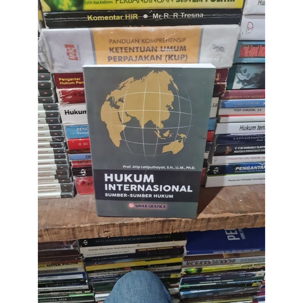 Hukum internasional Sumber Sumber Hukum by Prof Atip