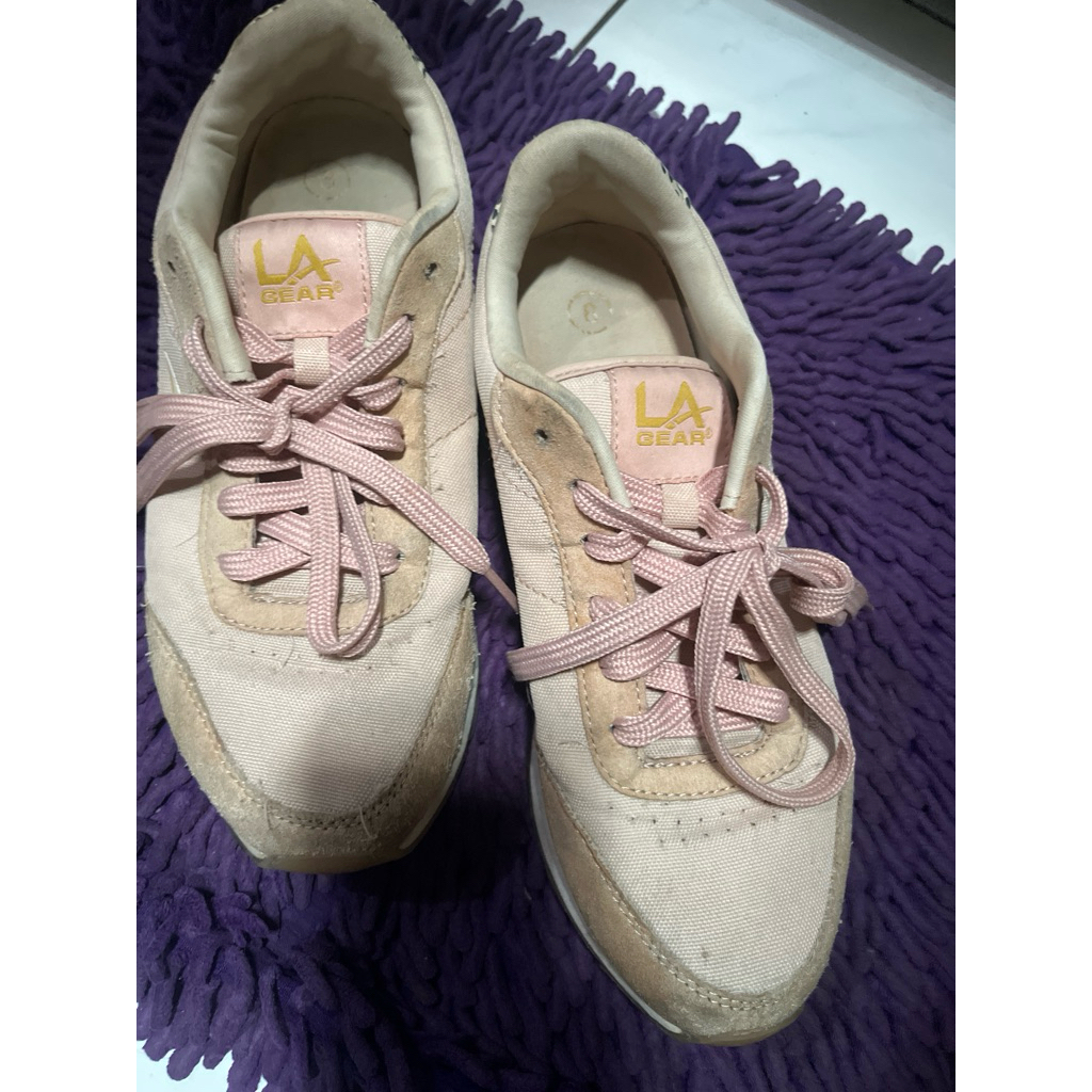 sepatu sneakers LA Gear