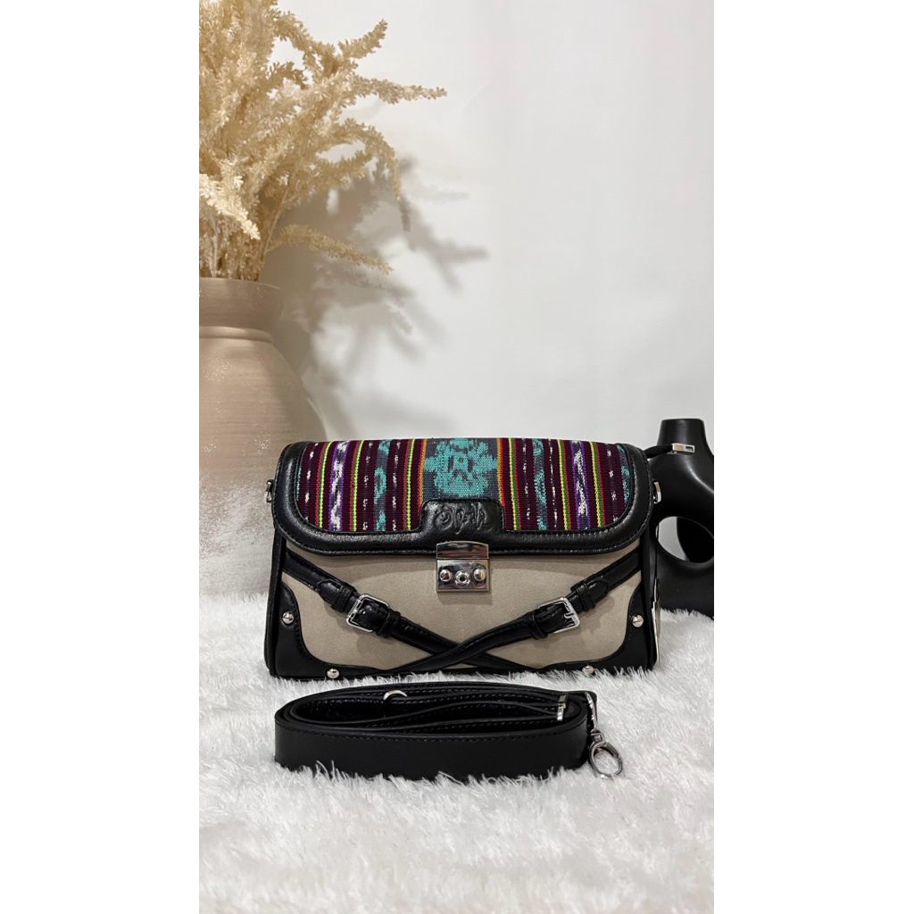 Oleilu - Btari Series - Clutch & Sling Bag - Cowhide Italian Leather Mix Tenun NTT & Cowhide Grade S
