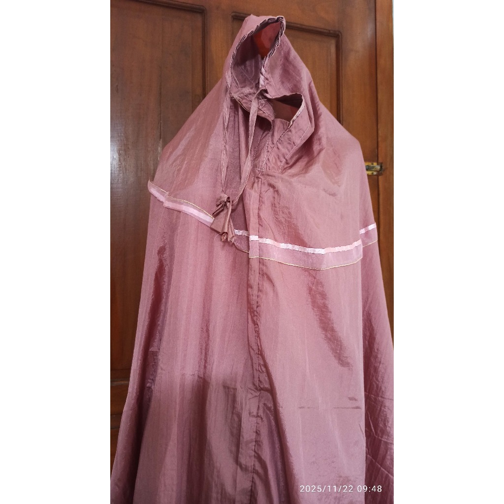 preloved mukena travel warna pink tua