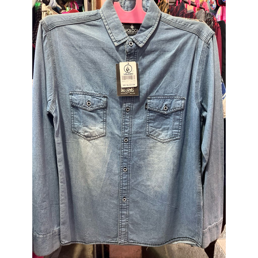 kemeja jeans cowo volcom