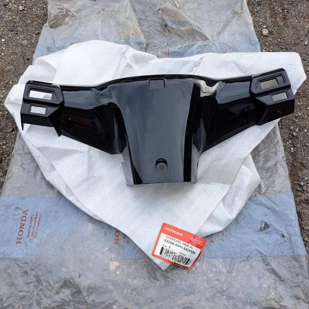 Cover batok belakang honda karisma 125 X/D hitam COVER HDL RR (BLK) 53206-KPH-880FMB Original AHM As