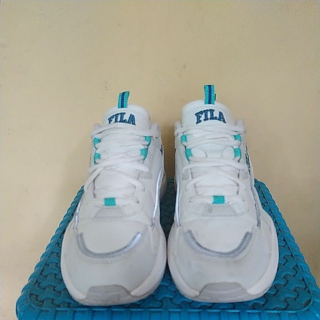 Sepatu Second Fila size 41 Insole 26 cm