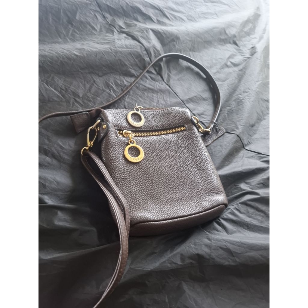 Tas Savvy Preloved