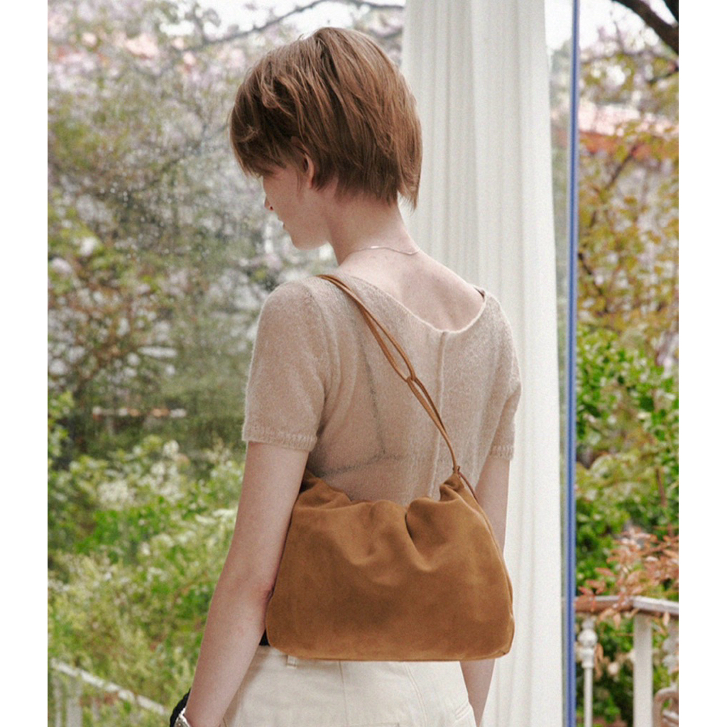 Demaker Soufflé shoulder bag-suede walnut