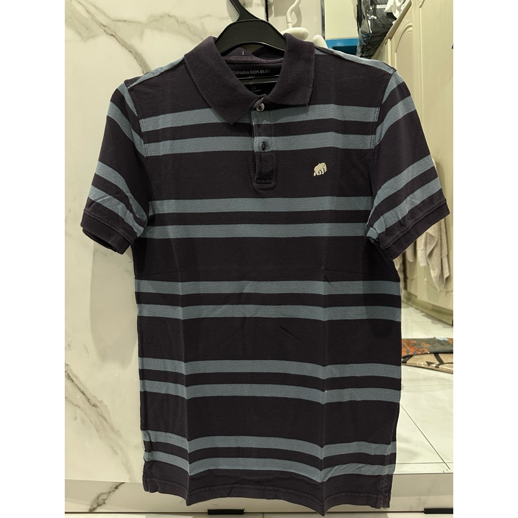 kaos polo banana republic size M