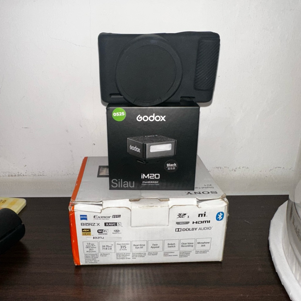 Sony ZV-1 camera digital pocket preloved second pribadi