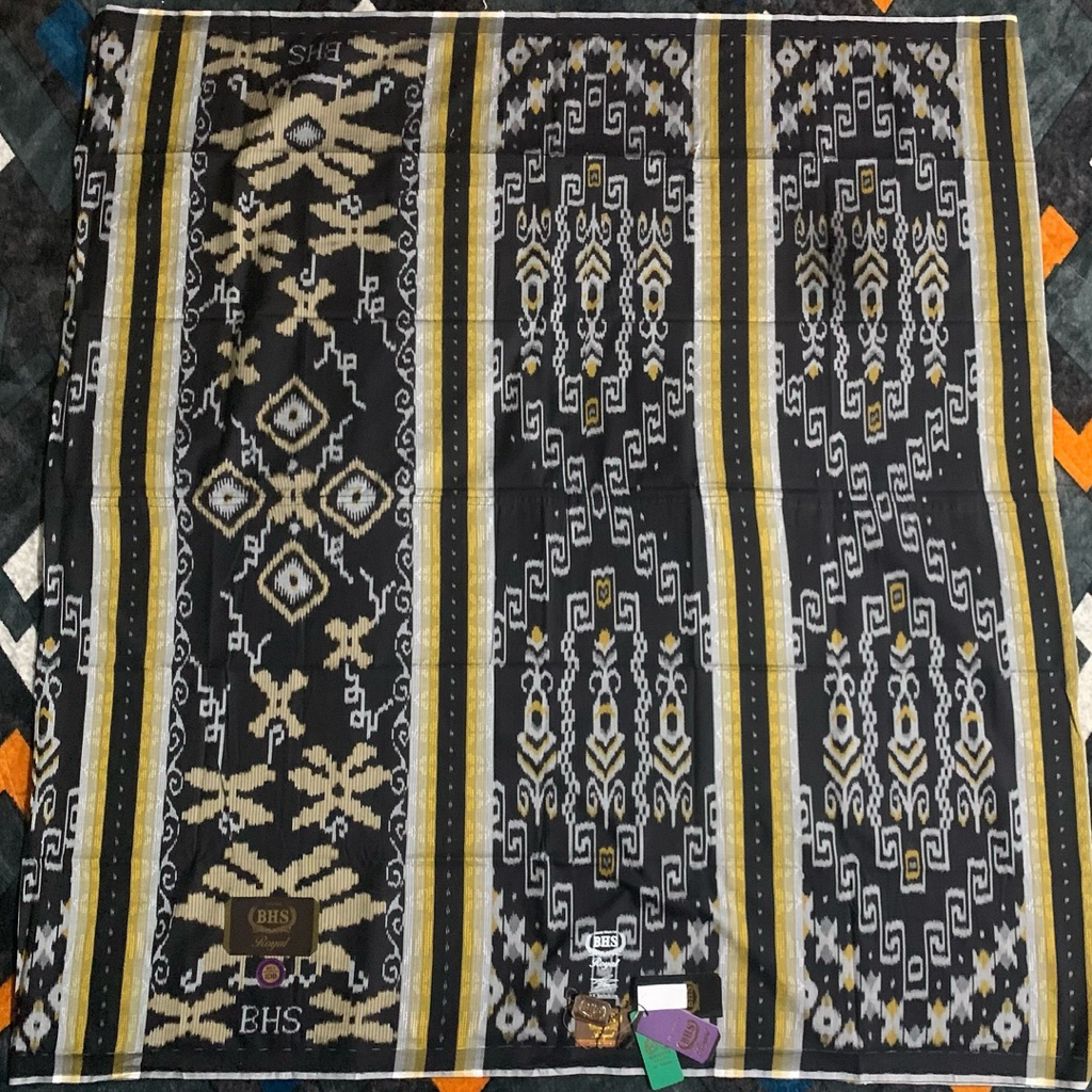 SARUNG BHS ROYAL GOLD R57 IDB HITAM