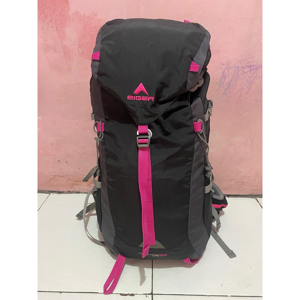 Preloved Eiger001 Carrier Appalachia 35L, Black Purple Tas Gunung