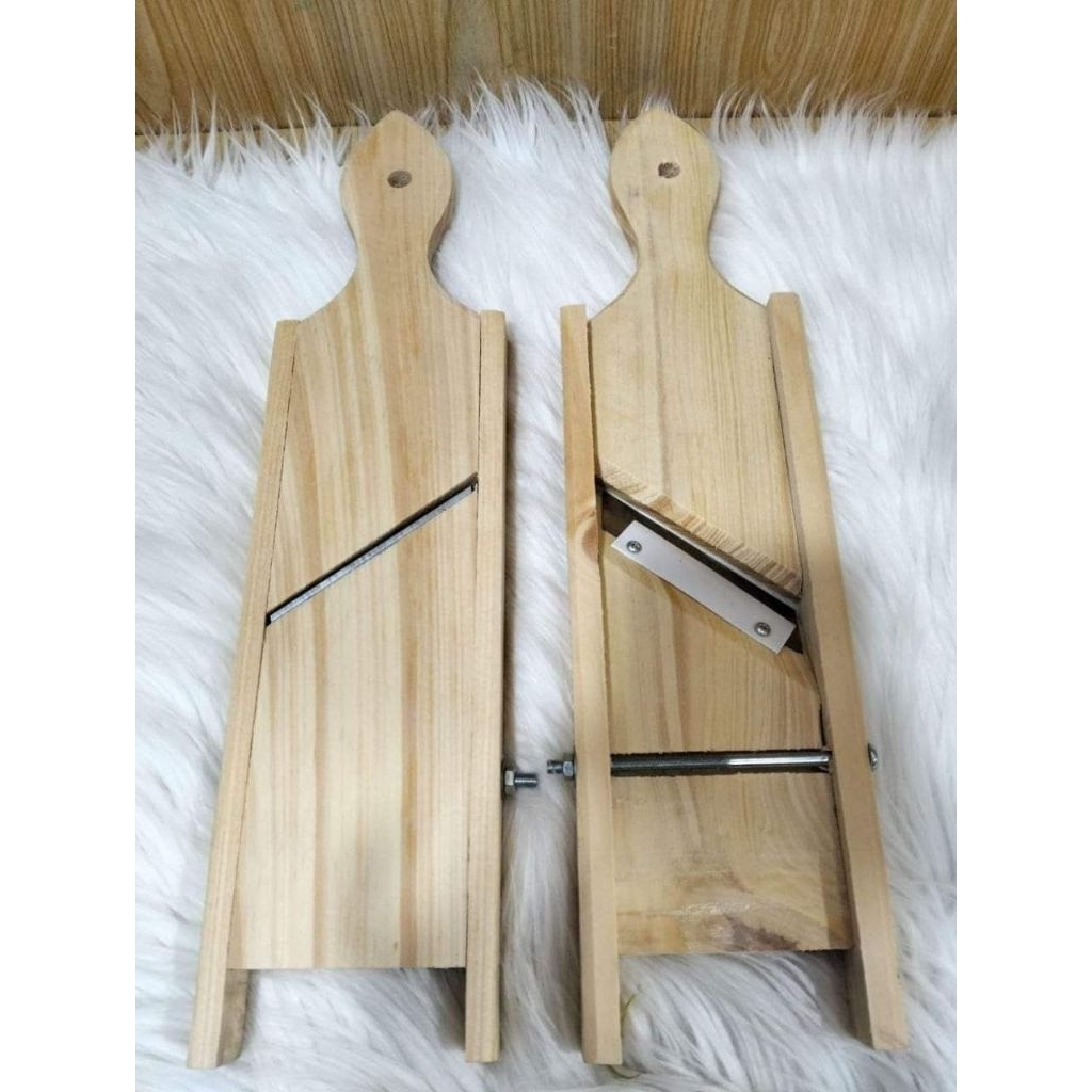 PARUTAN KERIPIK PARUTAN KERIPIK PISANG KERIPIK UBI