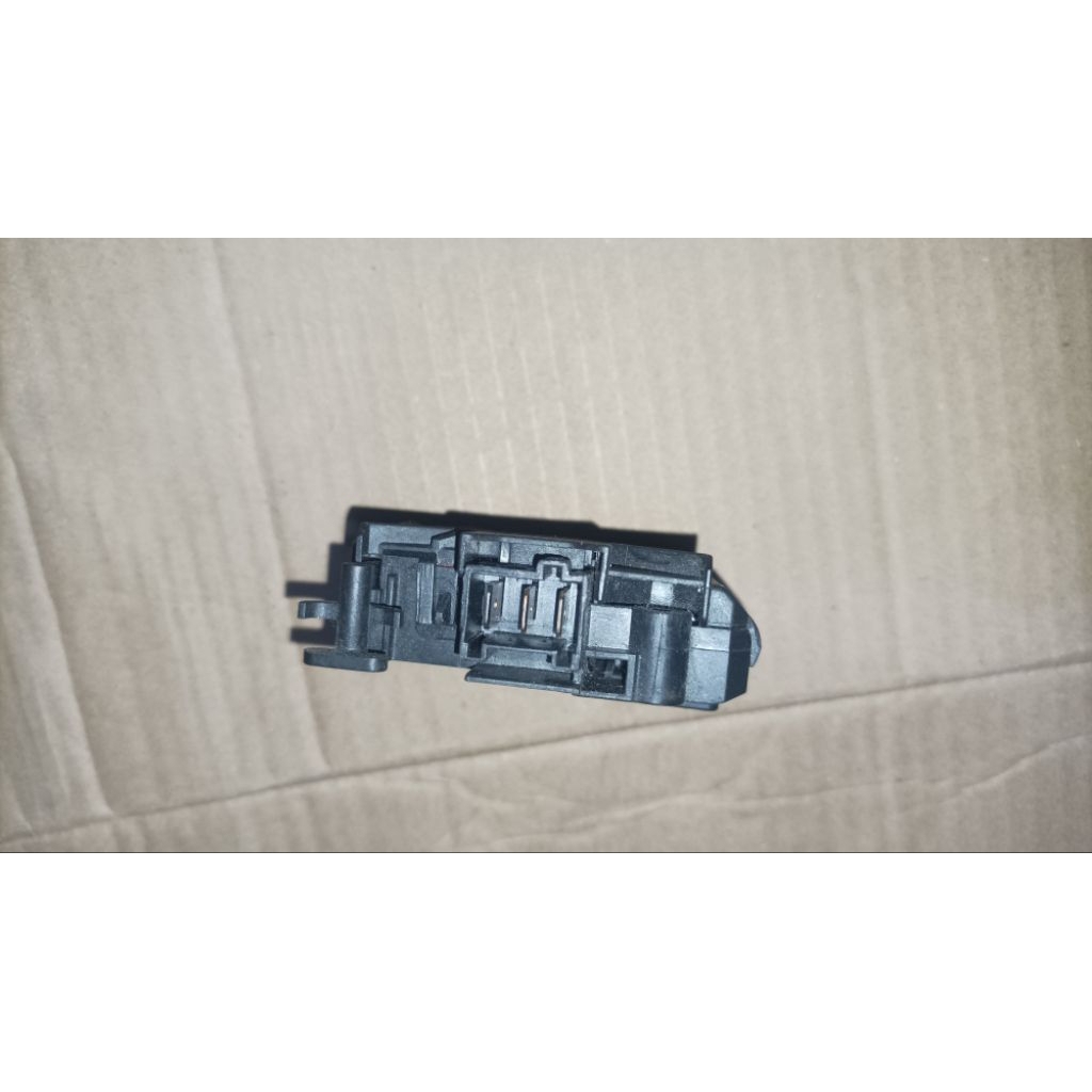 Door Lock Mesin Cuci Samsung Front Loading