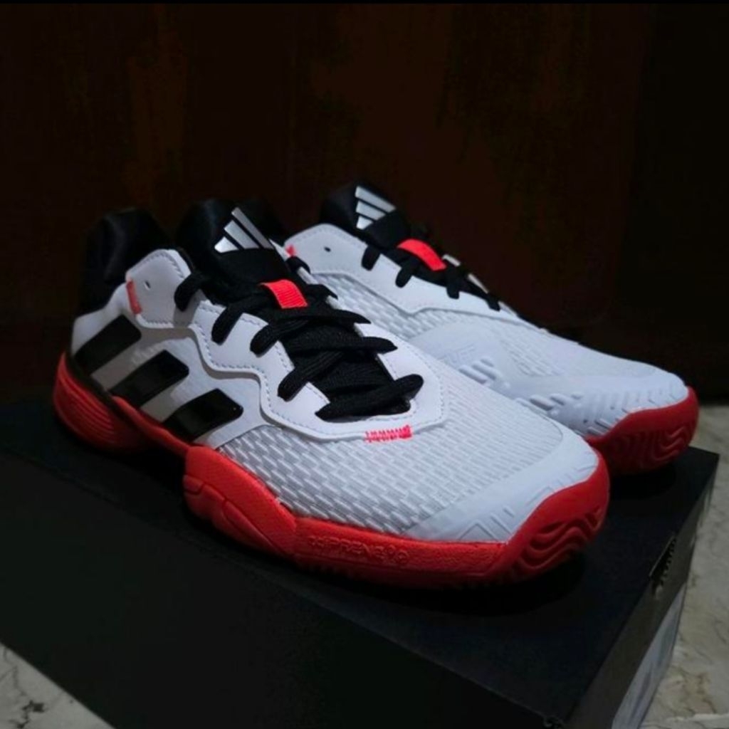 Sepatu Tennis Anak ADIDAS Barricade Kids Junior White/Lucid Red/Black  Sepatu Tennis ADIDAS KIDS Bar