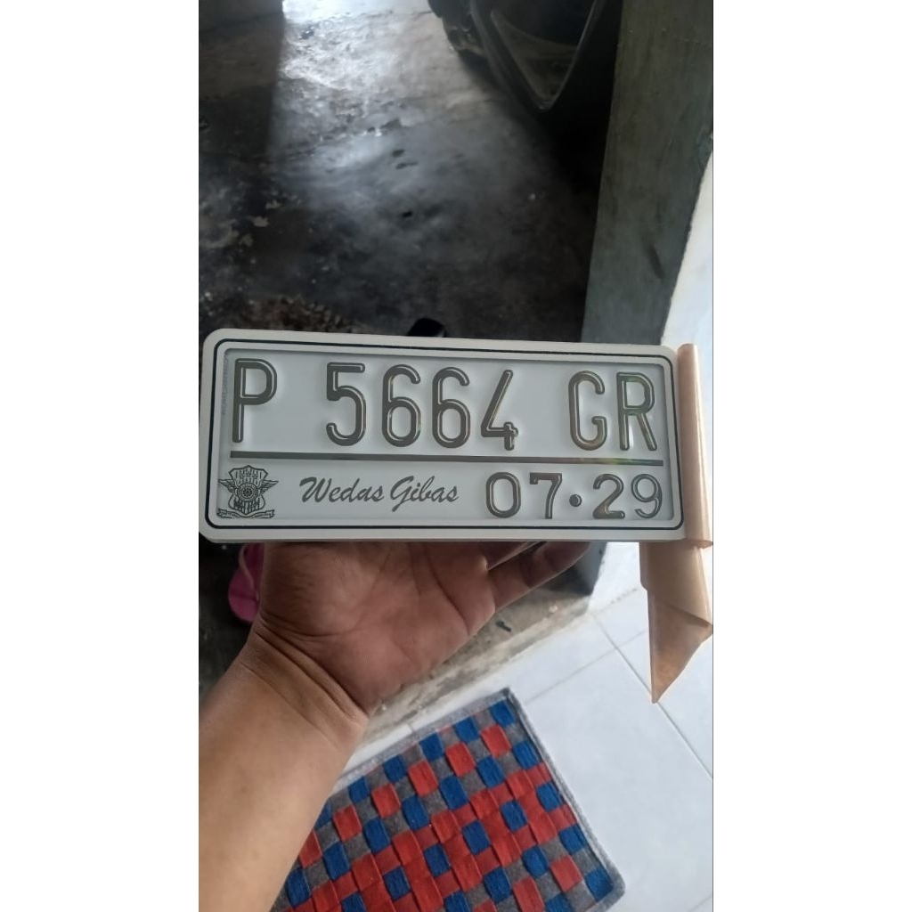 plat nomor motor costum cover akrilik
