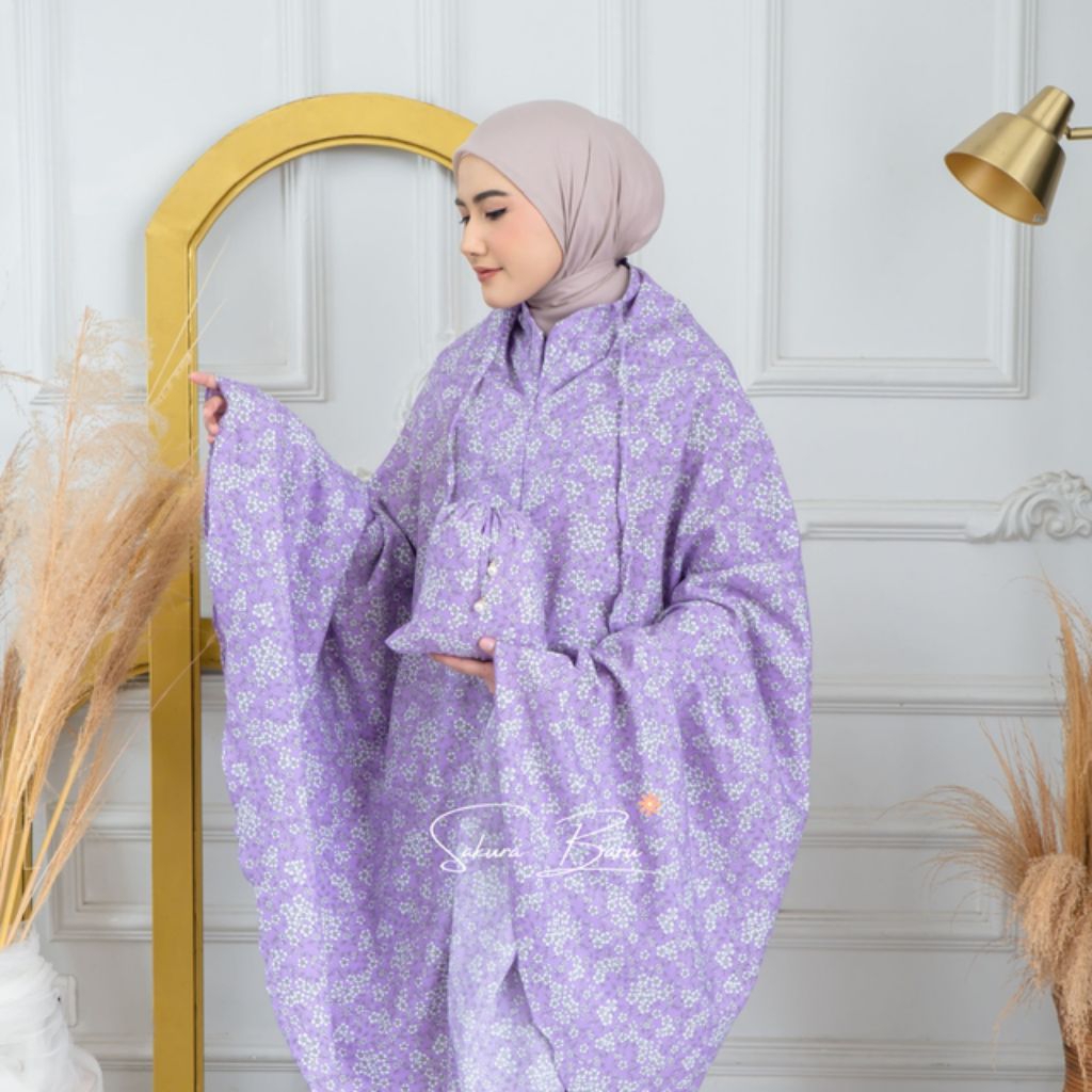 Mukena traveling motif bunga sakura