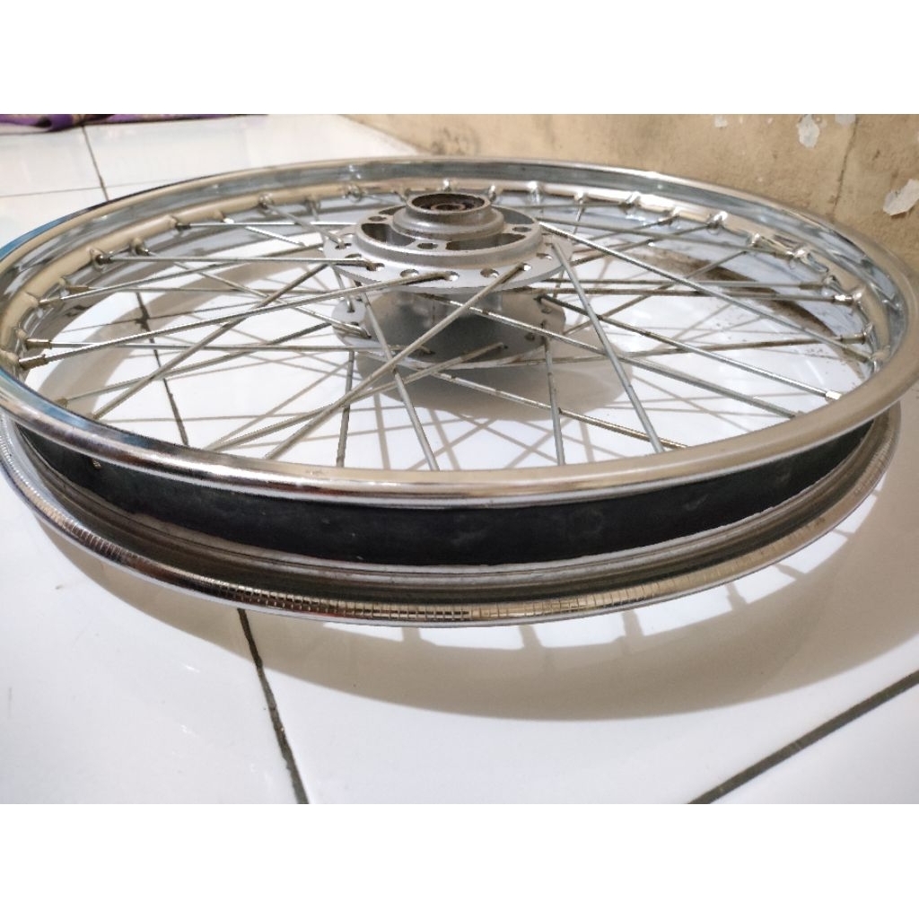 velg velk depan jari-jari Supra 125 original bekas ring 17