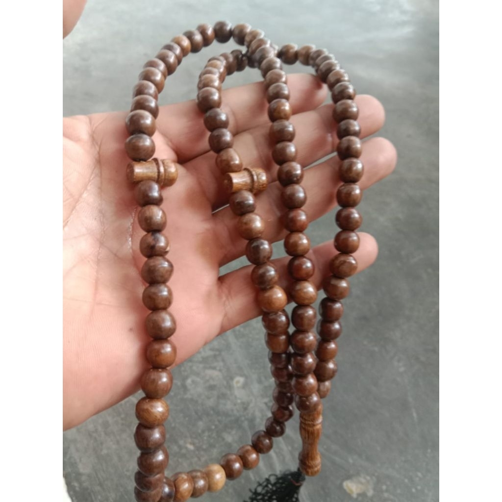 tasbih kayu gaharu hitam 8mm 99butir tasbih gaharu wangi tasbih gaharu asli