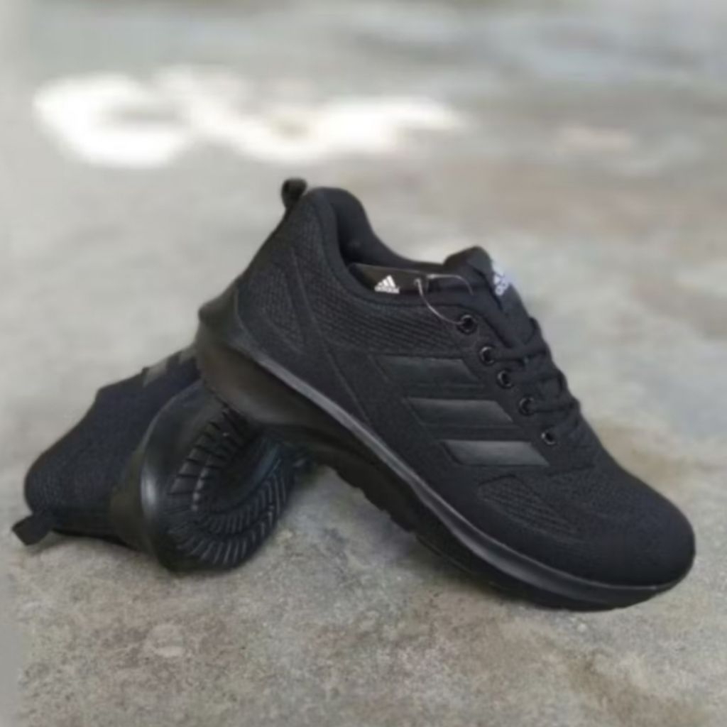 Sepatu Sekolah Hitam Polos - Hitam Putih Pria/Wanita Sepatu Kerja Sepatu Sneakers Casual Size 36-44 