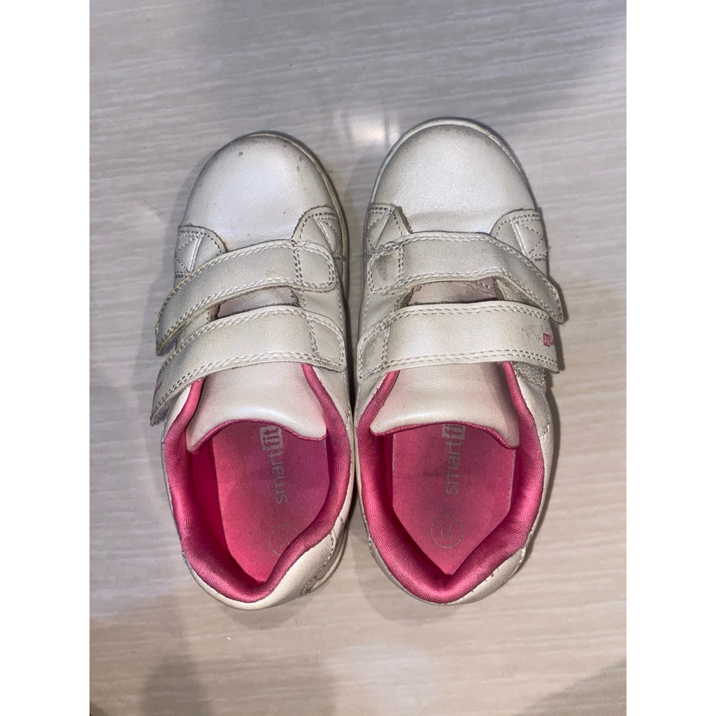 Preloved sepatu anak perempuan smartfit