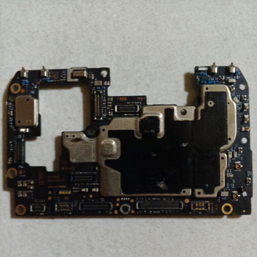 mesin poco f4 mati 8/256 (deskripsi)