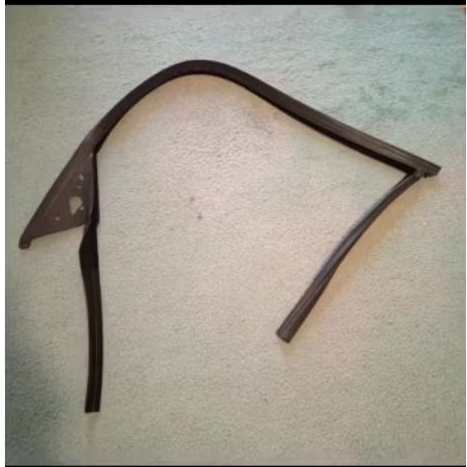 karet real kaca depan kanan BMW e34 original