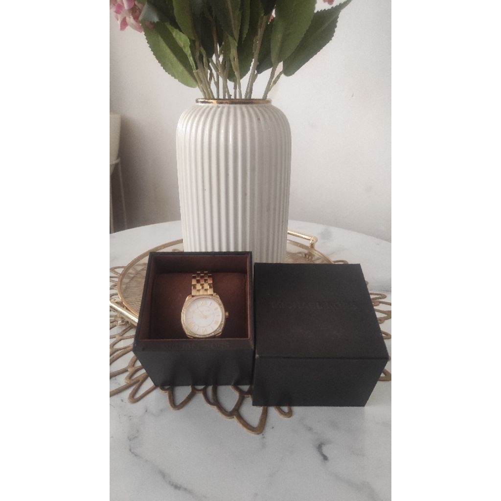 Preloved Jam Tangan MK2487