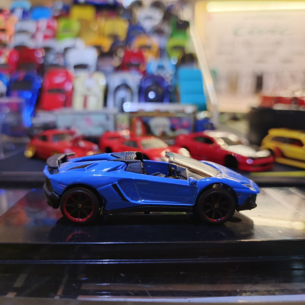 Lamborghini Aventador majo