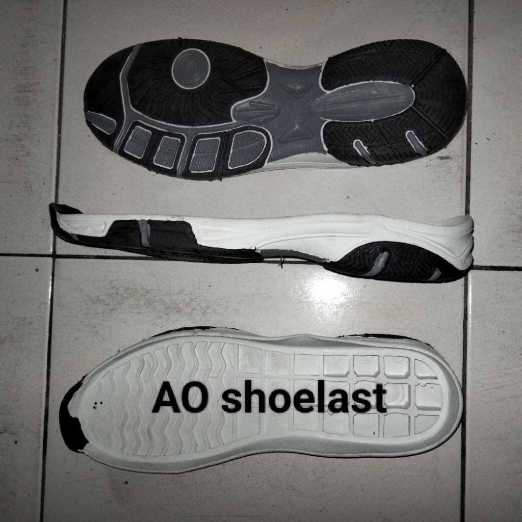 outsole alas sepatu sport pria