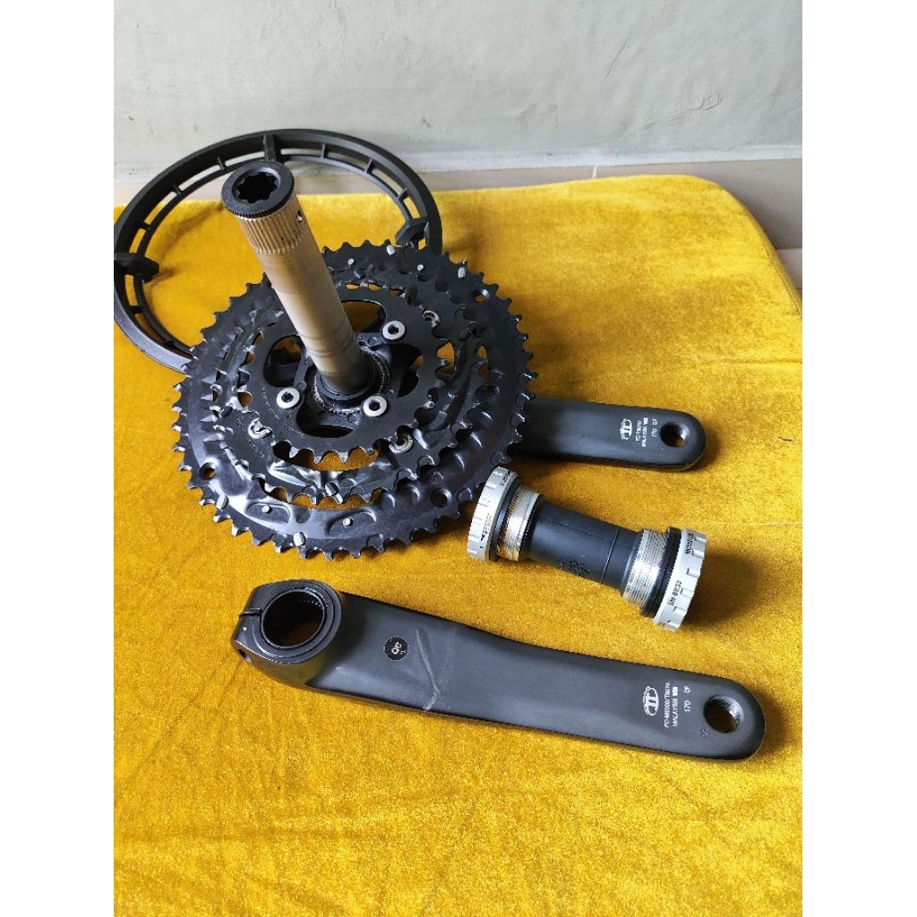 crank shimano Deore Ht2 3speed 48  36 26t plus bb  shimano