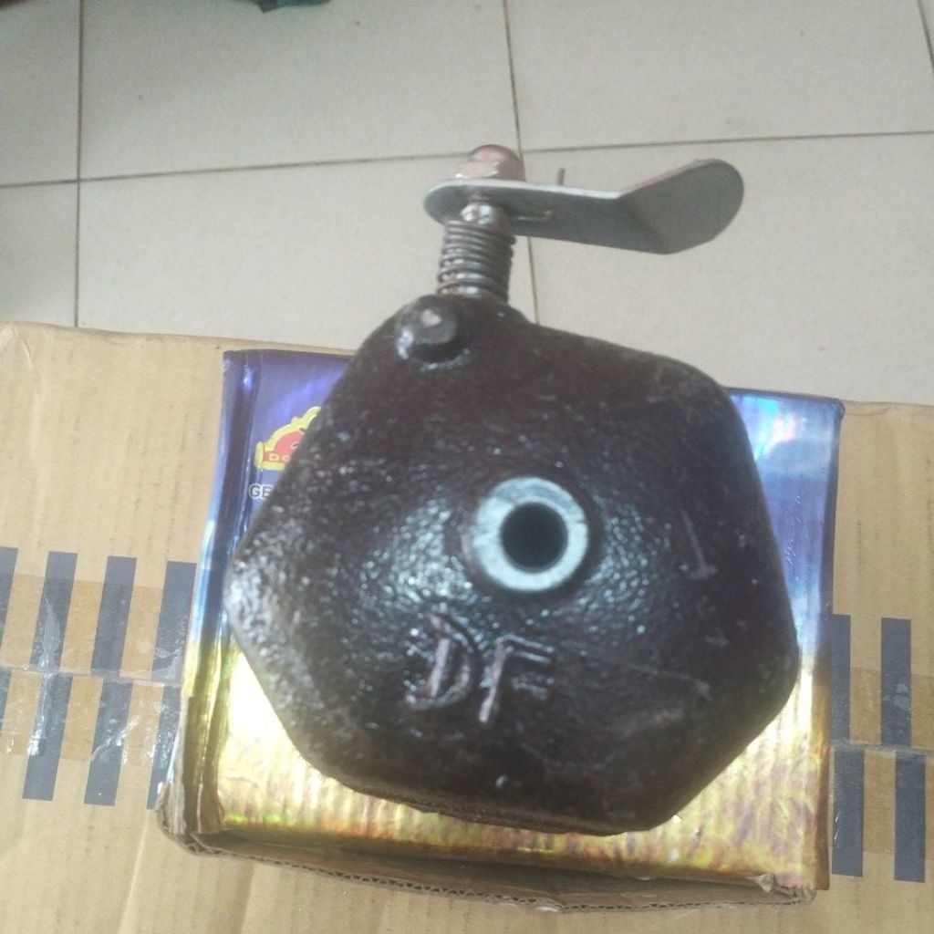 CYL.HEAD R-175A COVER ASSY