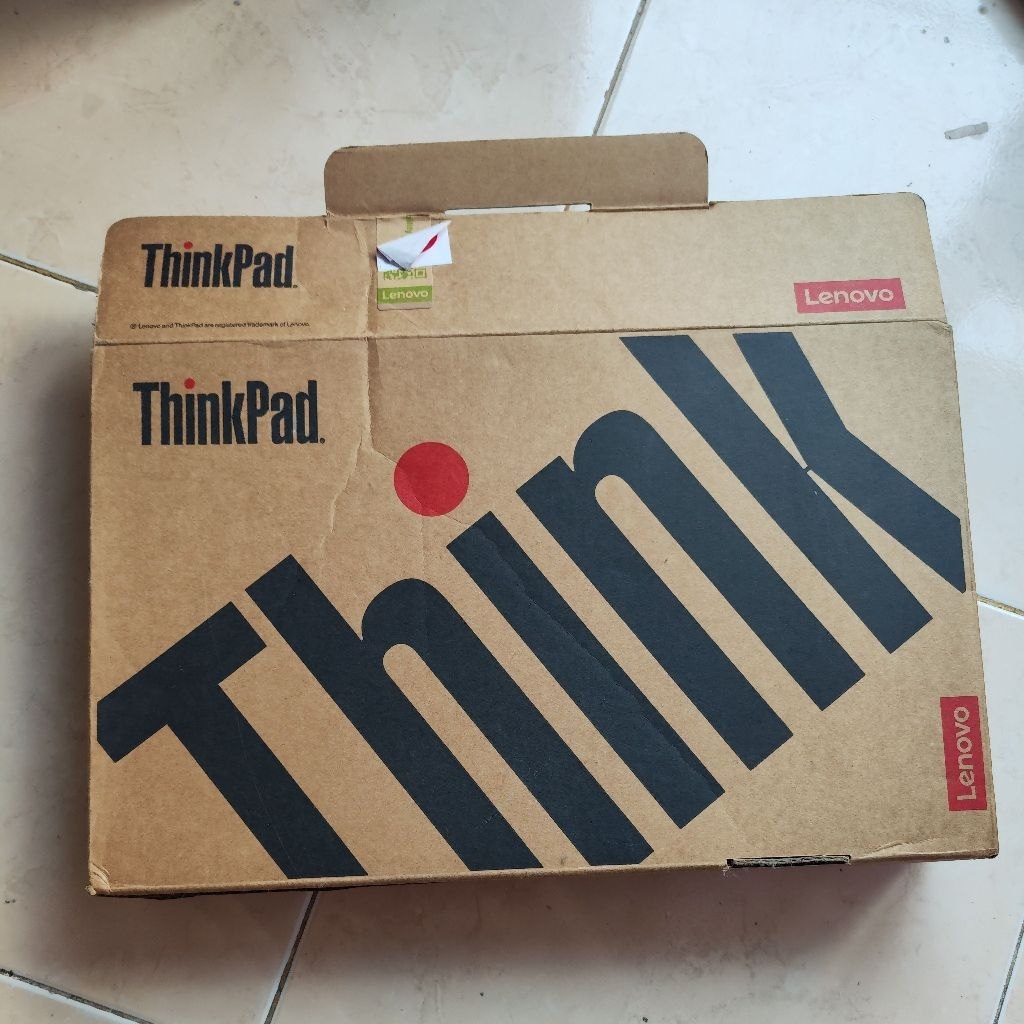 Dus kotak laptop Lenovo