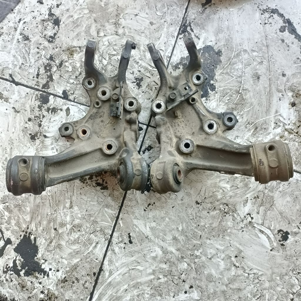 knakel knuckle as main set roda belakang kanan / kiri original civic fd 1 2 2006-2011 copotan bekas