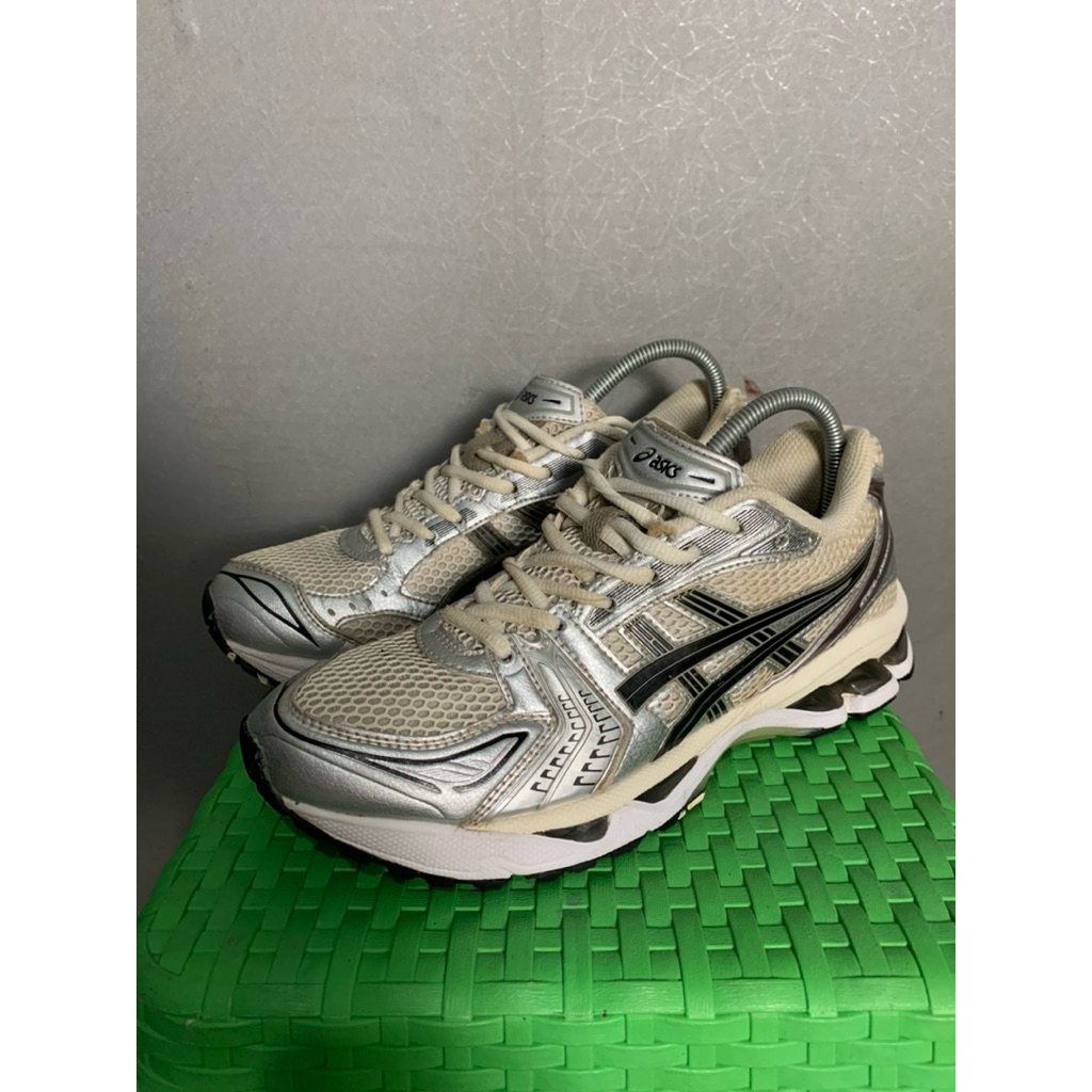 Sepatu Asics Gel Kayano 14 second original size 42